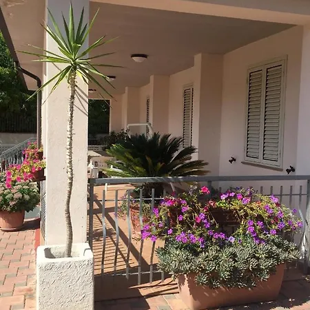 Mela__bii Bed & Breakfast Sulmona